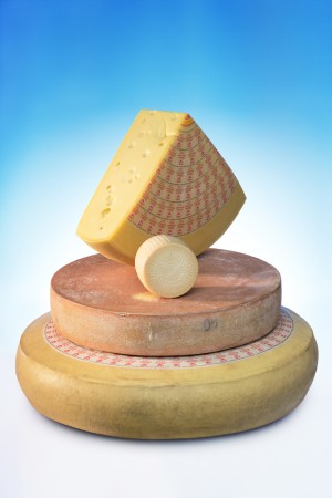 Ob klein oder groß: Bei Käse im ganzen Stück spricht man von