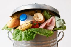 Die Verbraucherzentrale Schleswig-Holstein gibt Hinweise, wie Lebensmittelabfälle gering gehalten werden können