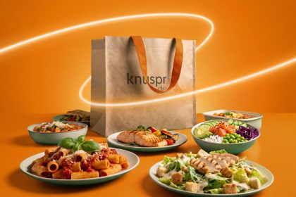 Ready-to-Eat-Gerichte und Knuspr-Einkaufstasche