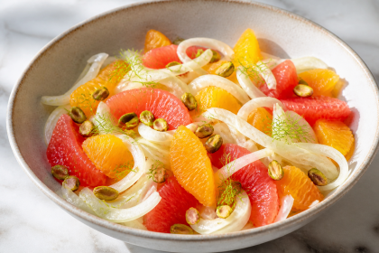 Zitrus-Fenchel-Salat mit Orange, Grapefruit, Mandarine und Pistazien